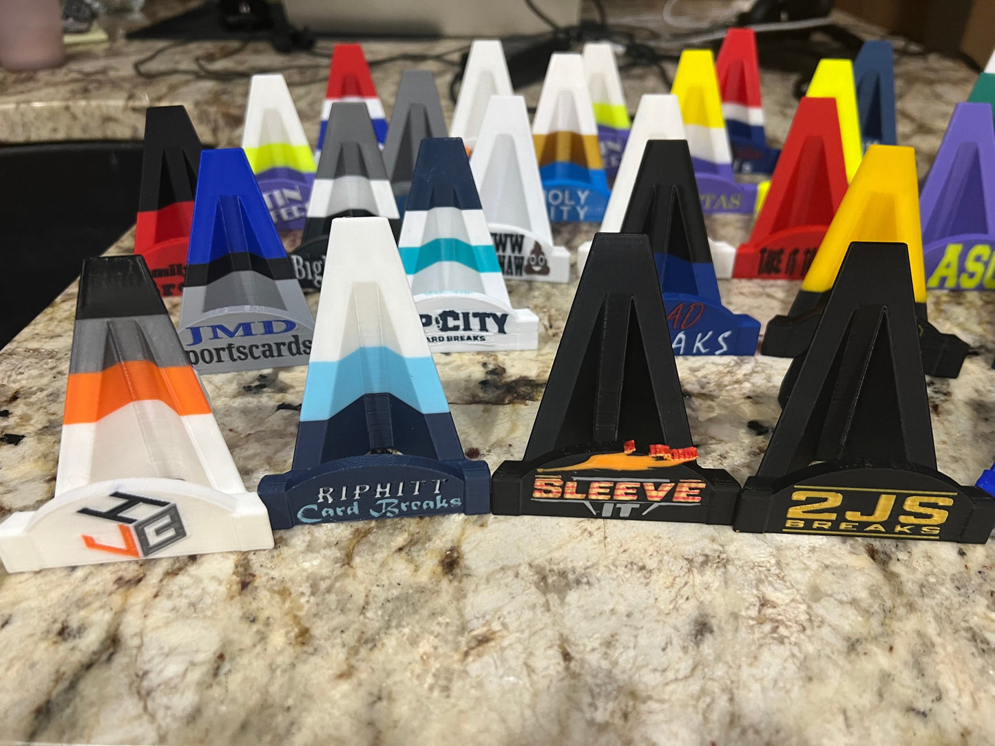 Sports Card Display Stand – 3D Printed Bleacher Display with Custom Logo Plate & 8 Removable Stands